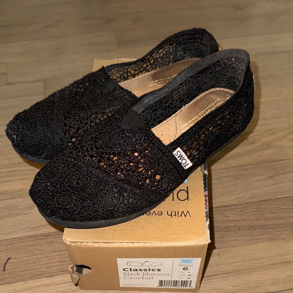 TOMS Classic Women's Black Morocco Crochet Slip-ons